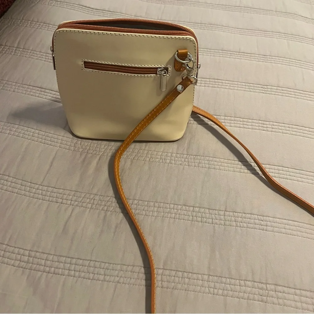 Vera Pelle Cream and Tan Brown Crossbody Bag - Picture 6 of 8
